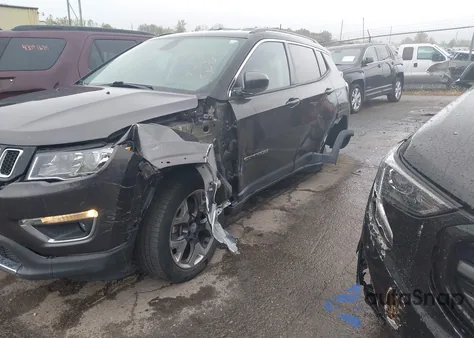 2019 Jeep Compass Limited 4X4 z USA, uszkodzony, nr VIN 3C4NJDCB9KT641760